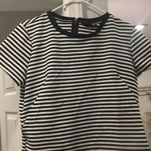 Lady black and white. Large stripe blouse